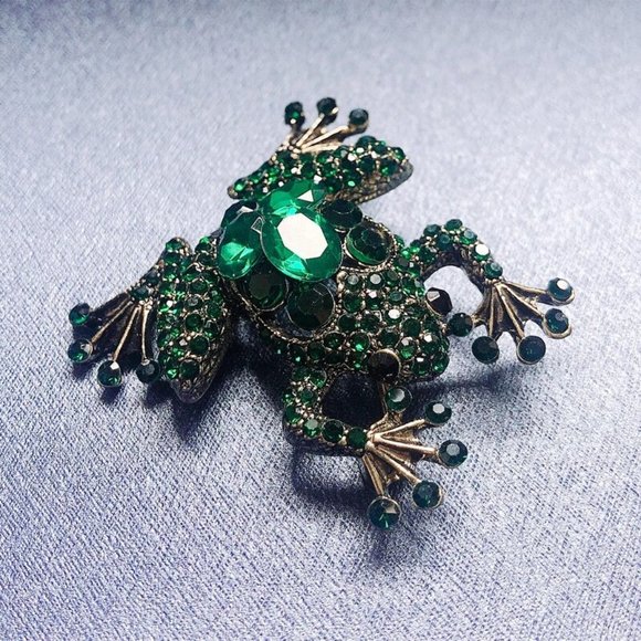 Green Rhinestone Frog Pin Broach - Picture 2 of 5